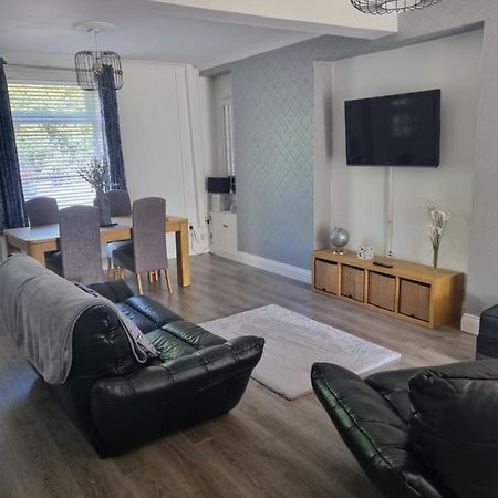 Bob'S Bunkhouse Leilighet Troed-y-rhiw Eksteriør bilde