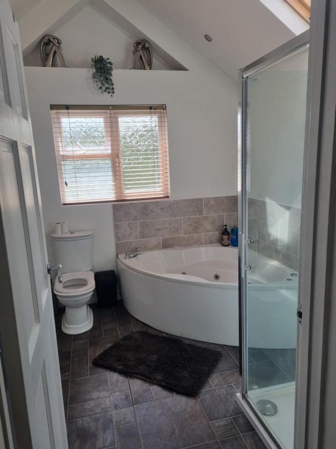 Bob'S Bunkhouse Leilighet Troed-y-rhiw Eksteriør bilde
